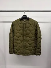 (XL) メンズ UNIQLO x ホワイトマウンテニアリング 軽量ダウンジャケット