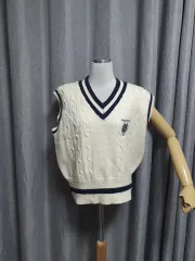 刺繍 白ニット ベスト