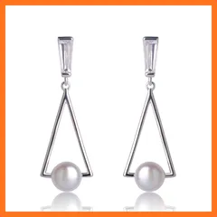 【新品】 MECHOSEN PEARL シンプル 三角 パールピアス レデイース 両耳 おしゃれ 人気 フォーマル 純銀製ホスト イヤリング 揺れる 淡水真珠耳飾り 人気デザイン 痛くない アクセサリー ギフト 大人 クリスマス バレンタインデー プレゼン 0