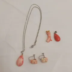 【中古品】天然桃色珊瑚　ネックレス　ペンダントヘッド　イヤリング　本珊瑚　一部金具シルバー　ネックレス全長約52ｃｍ　総重量11ｇ   (す)