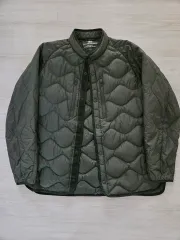 UNIQLO 白 マウンテニアリング 軽量 ダウン ジャケット XL カーキ