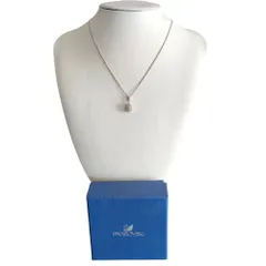 新品同様 SWAROVSKI スワロフスキー パヴェ ドロップ型 チェーン ペンダント ネックレス アクセサリー 箱付き シルバーカラー レディース 古着 中古 USED