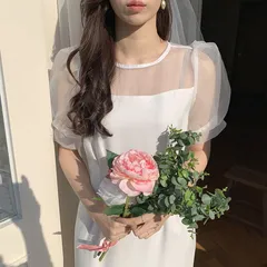 【新品・未使用】フレンチスタイルのウェディングドレス。パフスリーブでスリムフィット。結婚式、パーティー、誕生日パーティーに最適です。