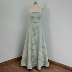 【新品・未使用】フレンチスタイルのショート丈ウェディングドレス。高感度フィット。旅行撮影に最適。撮影、ウェディングドレス、タキシードドレス