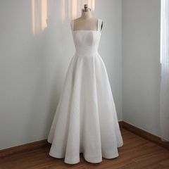 ウエディングドレス バッククロス フレアドレス 結婚式2次会 