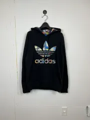 T011 アディダス オリジナル ブラック フーディー M
