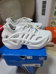 (新品) アディダス スニーカー 230 出品