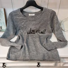 パール ビーズ ロゴ グレー ニット