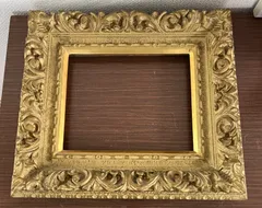 装飾入り ゴールドカラー 木製 額縁 / フレーム（中古・アンティーク調）