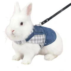 うさぎハーネス うさぎ ハーネス リード うさぎ用品 うさぎ服 デニム モルモット 子犬 小動物用 胸あて式 調整可能 お散歩用リード お出かけ用品 迷子防止 牽引ロープ 簡単着脱（ギンガムチェック）のサムネイル