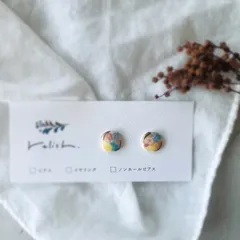 【再販】カラフル 絵付 陶器 金継ぎ ピアス イヤリング ノンホールピアス スクエア 赤 レッド ゴールド 金 青 ブルー 水色 ライトブルー イエロー 黄色 ピンク 桃色 桜色 ギフト プレゼント