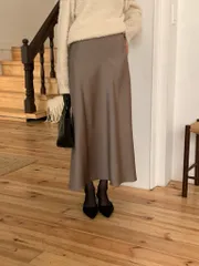 マーメイドサテンスカート（ウエスト総ゴム）