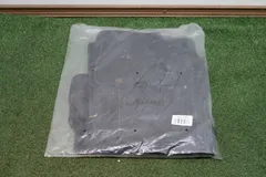 ＜新品未使用＞ダイハツ LA600S タント用 フロアマット インテリアル製 黒 ブラック 滑りにくい 裏面 専用固定 Y-DTA04