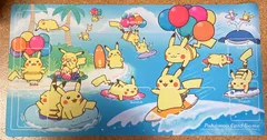 なみのりピカチュウ&そらをとぶピカチュウ プレイマット