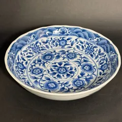 有田焼　飛鳥窯　大鉢　３２センチ　染付輪花大皿　尺皿