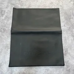 DIESEL ロゴ入りセカンドバッグ　クラッチバッグ　黒　ブラック　レザー風　M