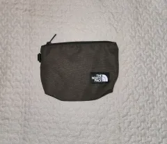 THE NORTH FACE ザノースフェイス 천 파우치 カーキ色