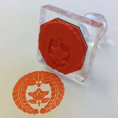 *中古 家紋ゴム印（スタンプ） 下り藤に橘（さがりふじにたちばな） 36ミリ