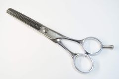 Cランク【AKKOHS アコス】 A5528 セニング 美容師・理容師 5.5インチ