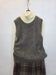 ケーブルニット ベスト ブラウン