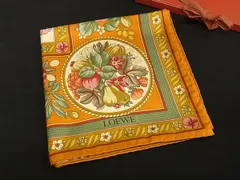 ■新品同様■ LOEWE ロエベ シルク100% フラワー 花柄 大判 スカーフ ストール ショール レディース マスタード系 FV5973