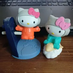 ハローキティ 宇宙旅行 フィギュア 2種