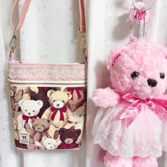 くまちゃんのぬいぐるみ柄　ショルダーバッグ　スマホショルダー　ミニショルダー　クマ　ベア　レース　ピンク　ロリータ　苺　イチゴ　いちご　ロリータファッション　ロリィタ　スマホ
