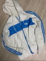 アディダス ウィンドブレーカー
