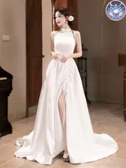 新品 未使用 ウェディングドレス レディースドレス 大人のフレンチサテンウェディングドレス（ホルターネック）　結婚式　前撮り