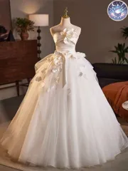 新品 未使用 ウェディングドレス レディースドレス 特別な1日に 咲き誇る花々チューブトップウェディングドレス　結婚式　前撮り