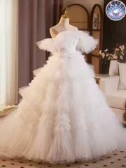 新品 未使用 ウェディングドレス レディースドレス トレンドのチュール 羽根のように軽やかで純白なウェディングドレス　結婚式前撮り