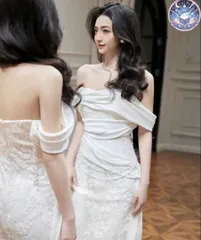 新品 未使用 ウェディングドレス レディースドレス レースサテンのウェディングドレス　前撮り　結婚式　スレンダーライン