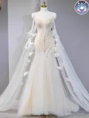 新品 未使用 ウェディングドレス レディースドレス 高級ストラップレスウェディングドレス