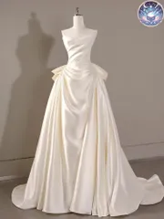 新品 未使用 ウェディングドレス レディースドレス バックリボンチューブトップウェディングドレス