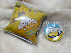 シナモロール　くら寿司　クッションチャーム・缶バッジセット