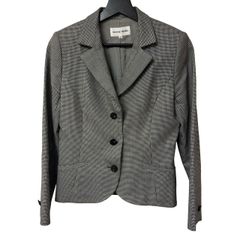 Item thumbnail for item c43062bc-8971-4d99-b4c6-2d5914c70fe6