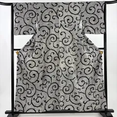 小紋 身丈157cm 裄丈64cm M 袷 唐草 総絞り 灰白 正絹 秀品 【中古】