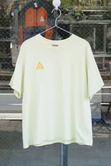 NIKE ACG 刺繍ロゴ Tシャツ イエロー Mサイズ