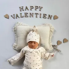 ハッピーバレンタイン　レターバナー　バレンタイン　バレンタインバナー　ハート　木製　月齢フォト　マンスリーフォト