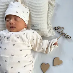 Love ケーキトッパー　ラブ　誕生日　ハーフバースデー　ハッピーバースデー　結婚式　ウェディング　バレンタイン　木製　撮影アイテム　撮影小物