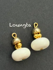 4131アイボリーの個性派ピアス 小ぶりピアス 樹脂ピアス