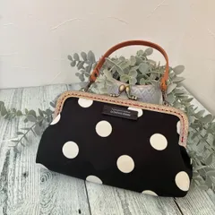 ハンドメイド　ドット柄ガマ口ポーチ　ポシェット　スマホポシェット　水玉　ショルダーバック　小さいバック　ガマ口　小物入れ　スマホケース