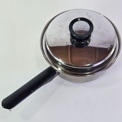 ⭕️新品で￼安！￼⭕️アムウェイAmway Queen 大 ソースパン 片手鍋 旧型 Amway Queen 中 ソースパン 片手鍋 蓋付 旧型 片手 鍋 ステンレス