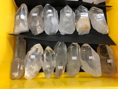 天然水晶ポイントラフBOX（ブラジル産ミナスジェライス州/コリント産