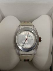 新品 GUCCI 腕時計 ホワイト ラバーベルト - メルカリ