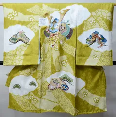 お宮参り 産着 男児 正絹 のしめ 着物 高級 綸子地 絞り 総刺繍 くすんだ黄緑色 兜 男の子 祝着 一つ身 掛け着 NO42869