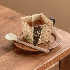 新品未使用 染付け燧石 湯呑み オーナーカップ 手描き金彩 小菊四角カップ お茶器