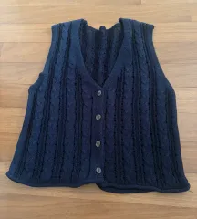 ケーブル ニット ベスト