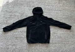 ナイキ テック ウーブン ウィンドランナー ブラック