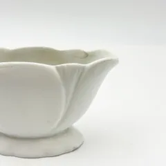 【希少】オールドニッポン 薔薇紋 一陳盛上げ アールヌーボー 花瓶 ビーディング 初期オールドニッポン銘品!!アールヌーボー様式一陳盛上華図紋両耳飾壷